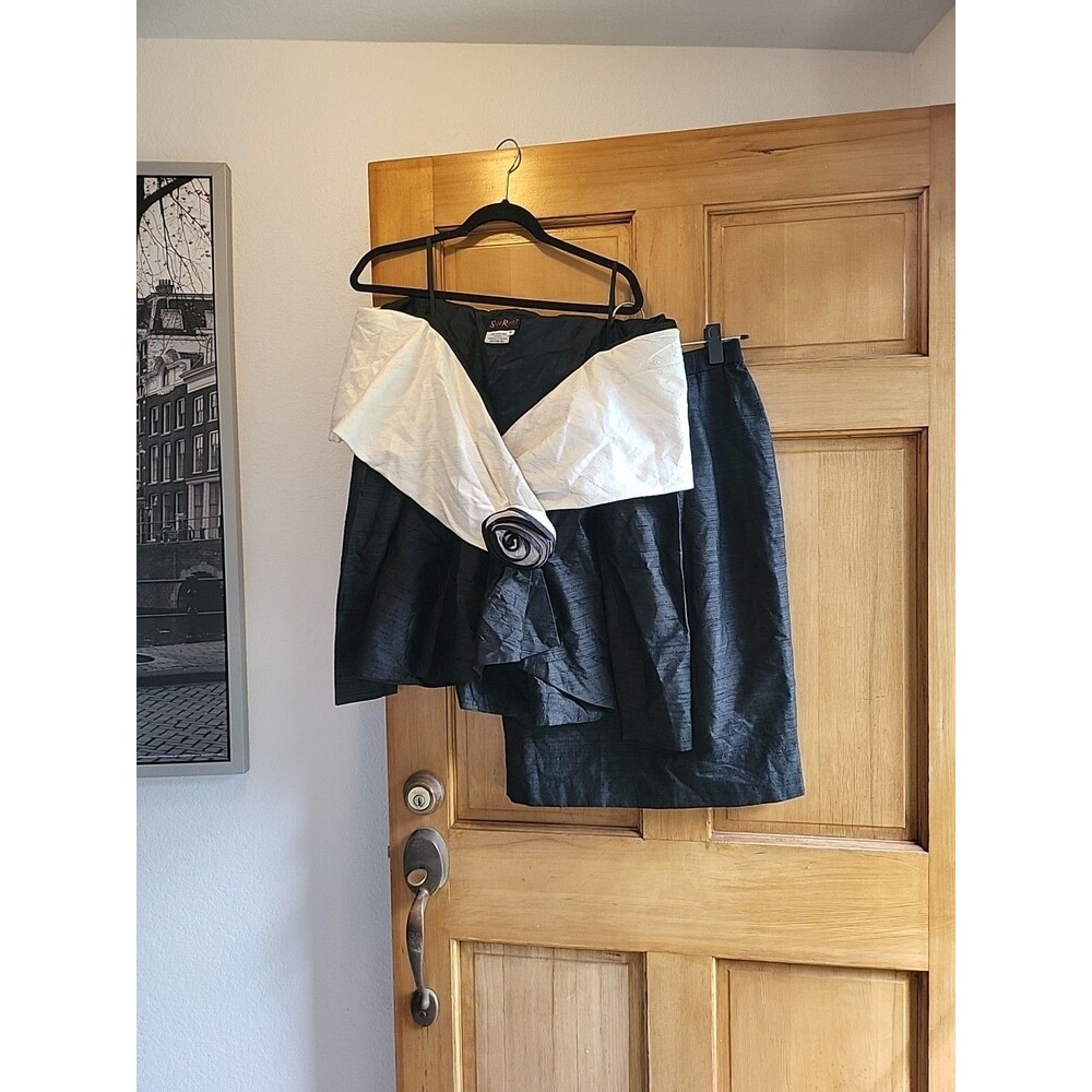 Saint Romei 80's Silk Skirt Set Size 12 Vintage Black  White Exaggerated Collar